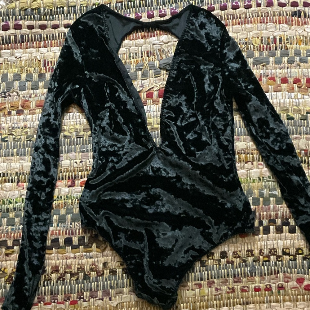 Deep V Victoria’s Secret body suit. Xs/s